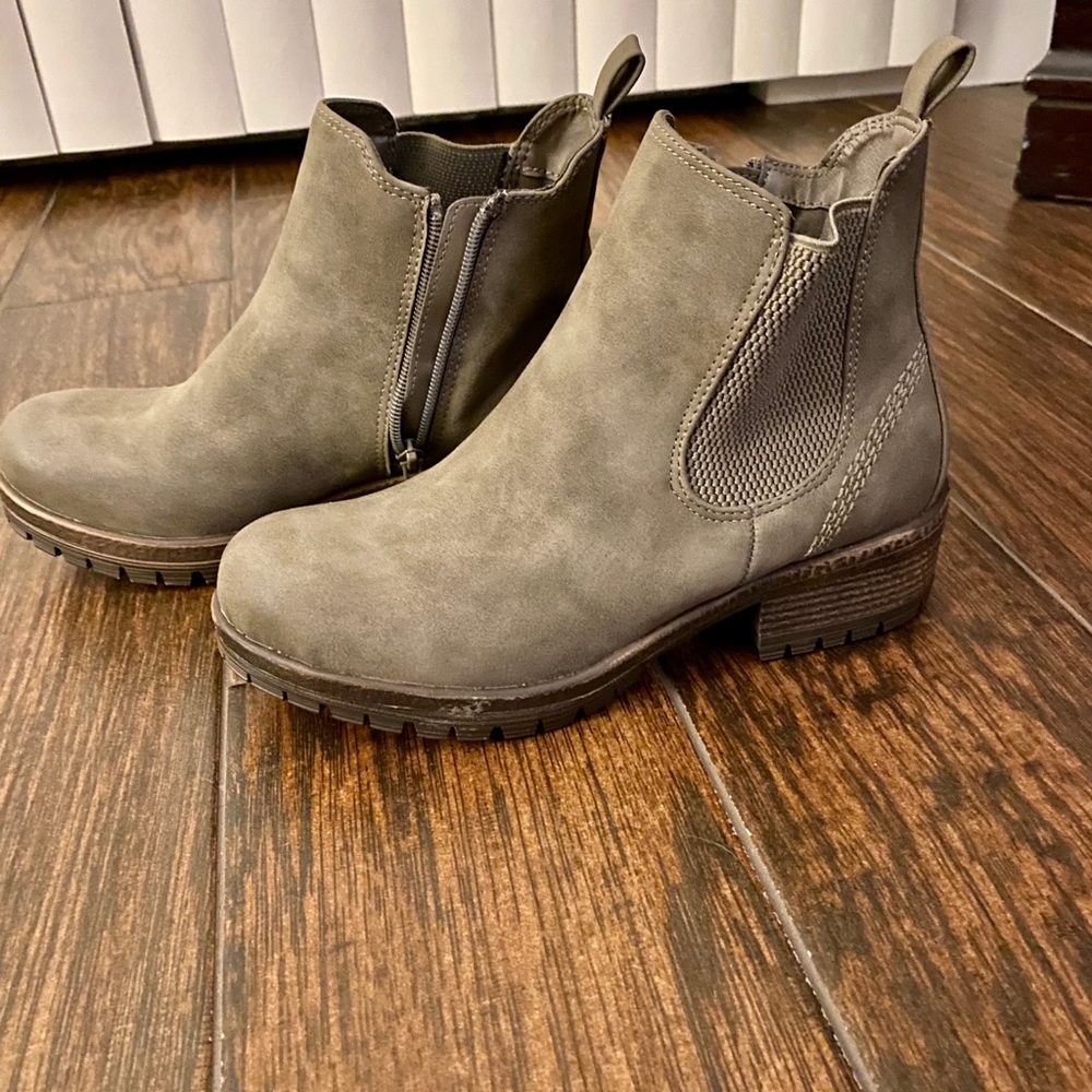 Maurices booties